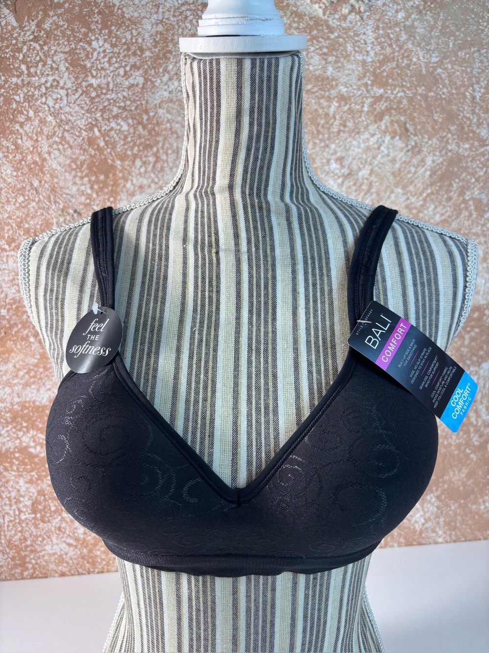 Bali Wireless Comfort Bra Cool Comfort Fabric Seamless Black Swirl Size 36B